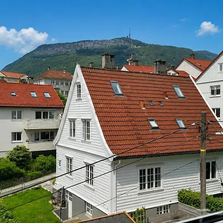 Lejlighed Ibsens 4 *